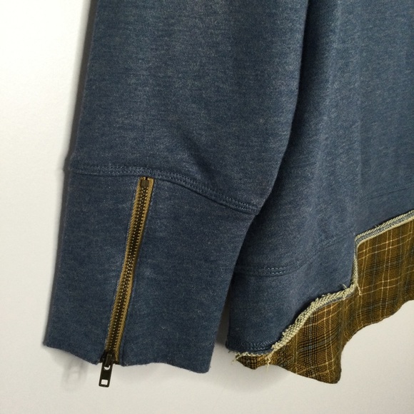 Tru Luxe Layered Hoodie with Zippered Sleeves Blue Denim Flannel Size Medium - Picture 5 of 7
